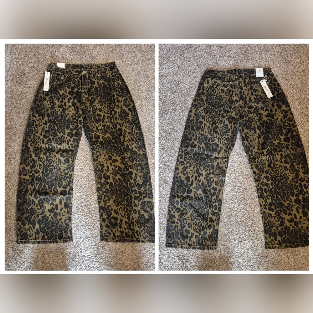 NWT POTILI HIGHWAISTED LEOPARD PRINT WIDE LEGGED JEANS.